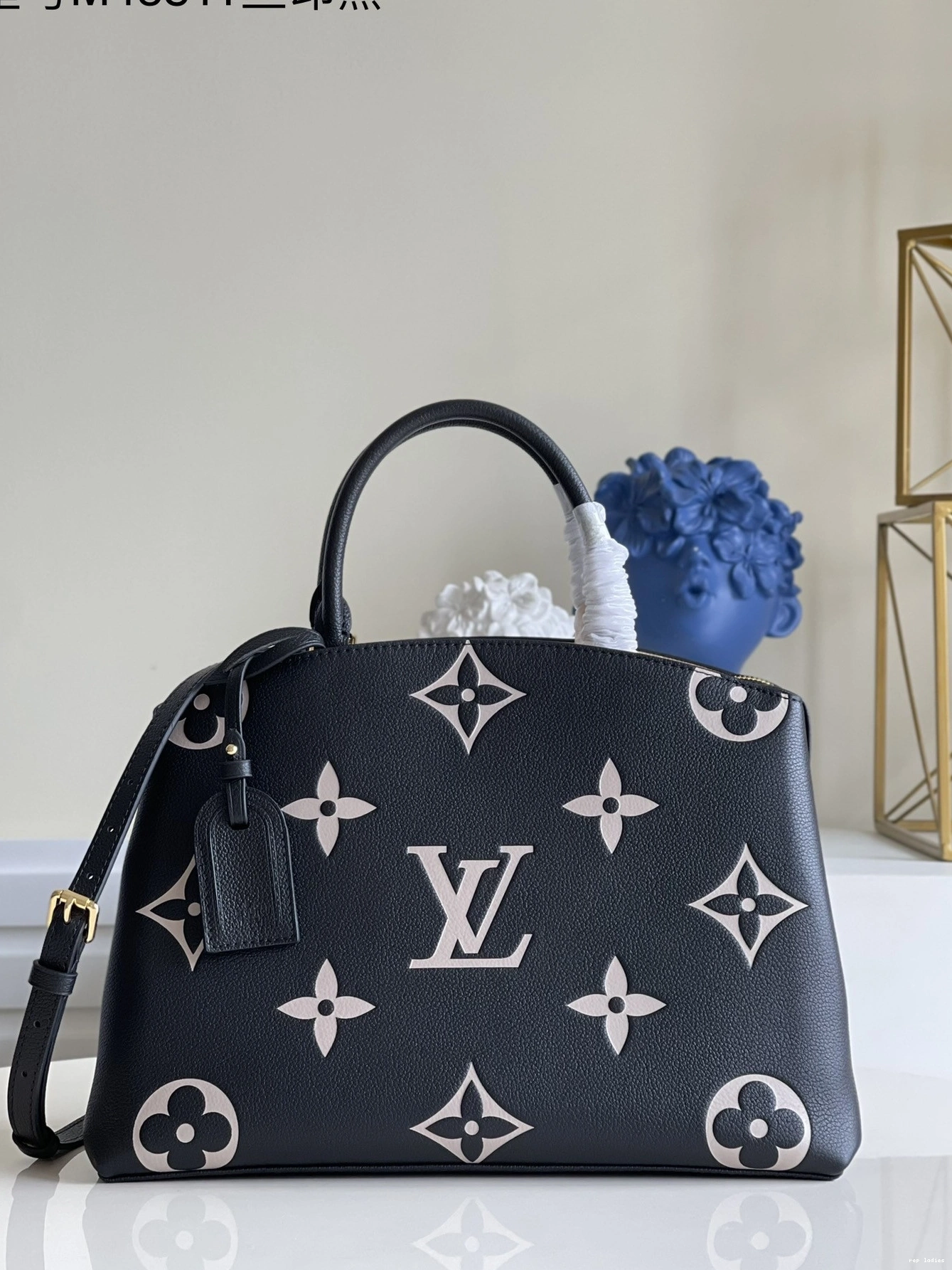 Cheap VUITTON GRAND LOUIS PALAIS 0815